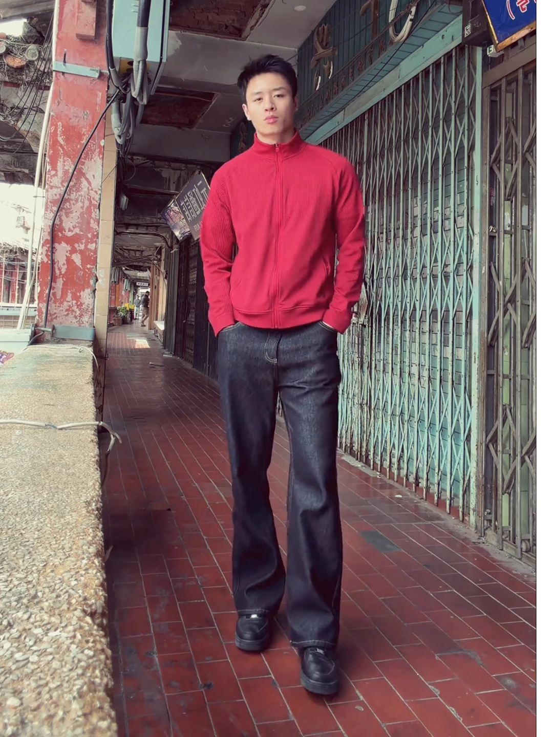 

Оригинальные джинсы-клеш из денима для мужчин, весенние модные прямые брюки, длинные брюки в деловом стиле с молнией, средняя талия, не требуют глажки