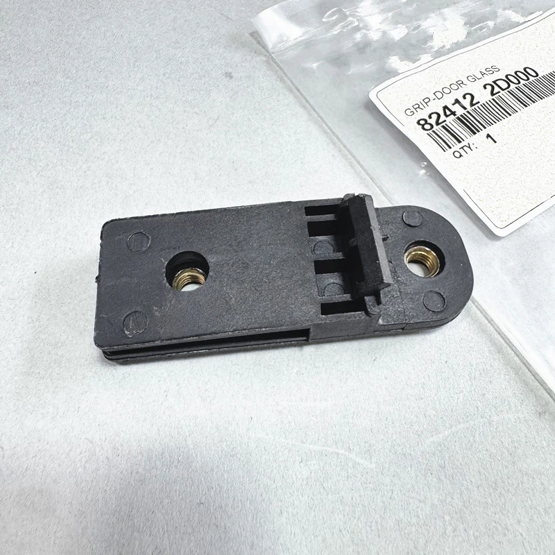 Brand New 824122D000 82412-2D000 Door Glass Bracket Glass Clip Buckle for Hyundai Tucson Kia Sedona Optima Sportage 2003-2014