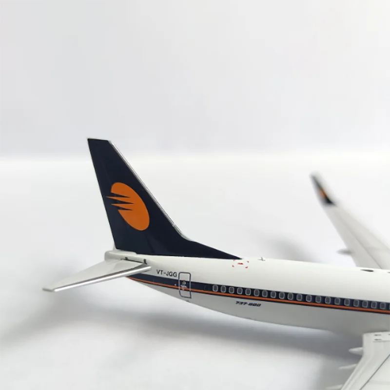 PandaModel Diecast 1:400 Scale Jet Airways B737-800 VT-JGG Aircraft Simulation Alloy Finished Souvenir Collection Toy Gift