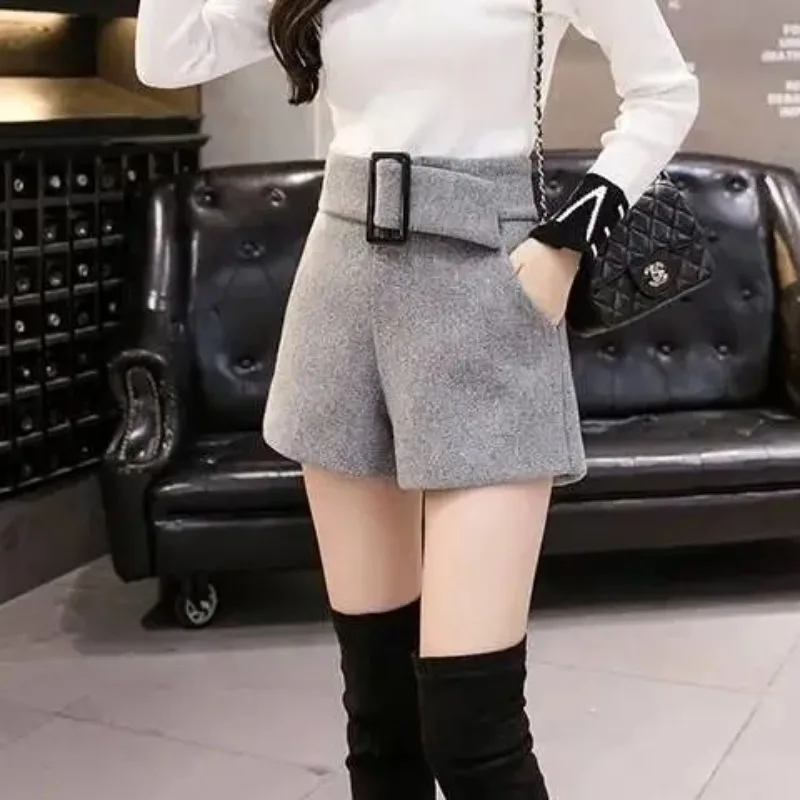 

Women's High Waisted Elastic Woolen Autumn Winter 2024 New Solid Color Sashes Button Wide Leg Pants Loose Pockets Casual Shorts