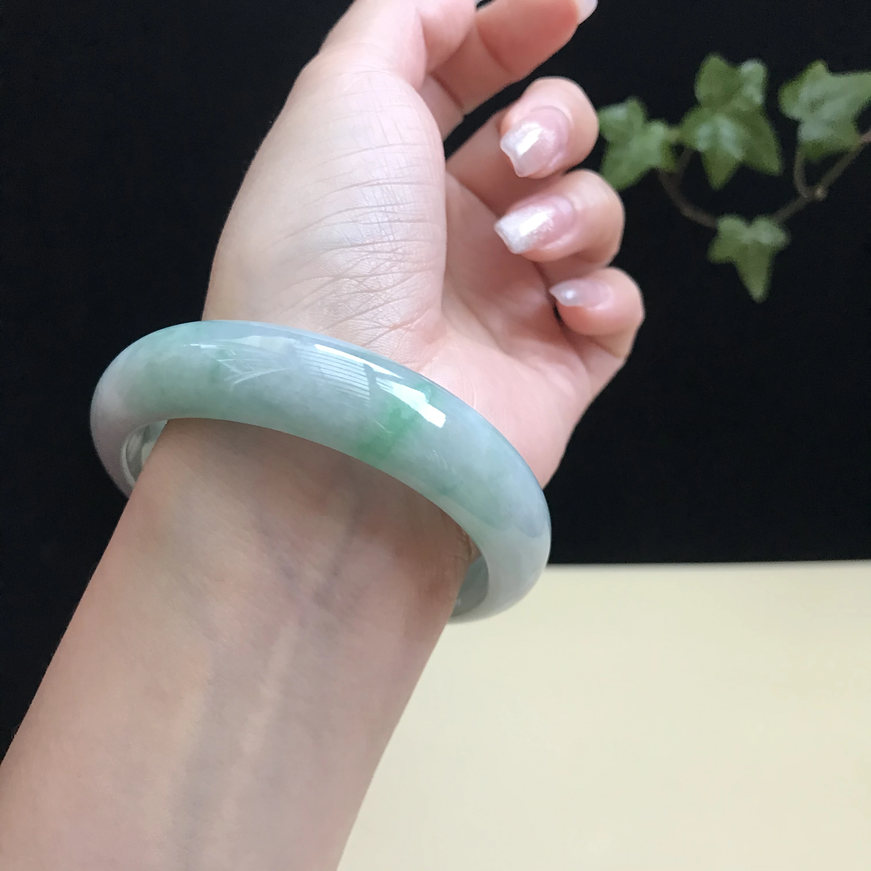 

Burma 100%Genuine High-end Jadeite Bracelet Jewelry Jade Bangles For Women 59mm (With Certificate)