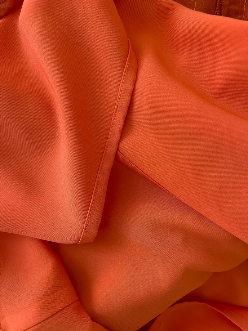 Czerwona suknia z odkrytymi ramionami, cekinami, na formalne okazje, bogato zdobiona, odzież plażowa, wysoki stan, spódnica w kształcie litery A.