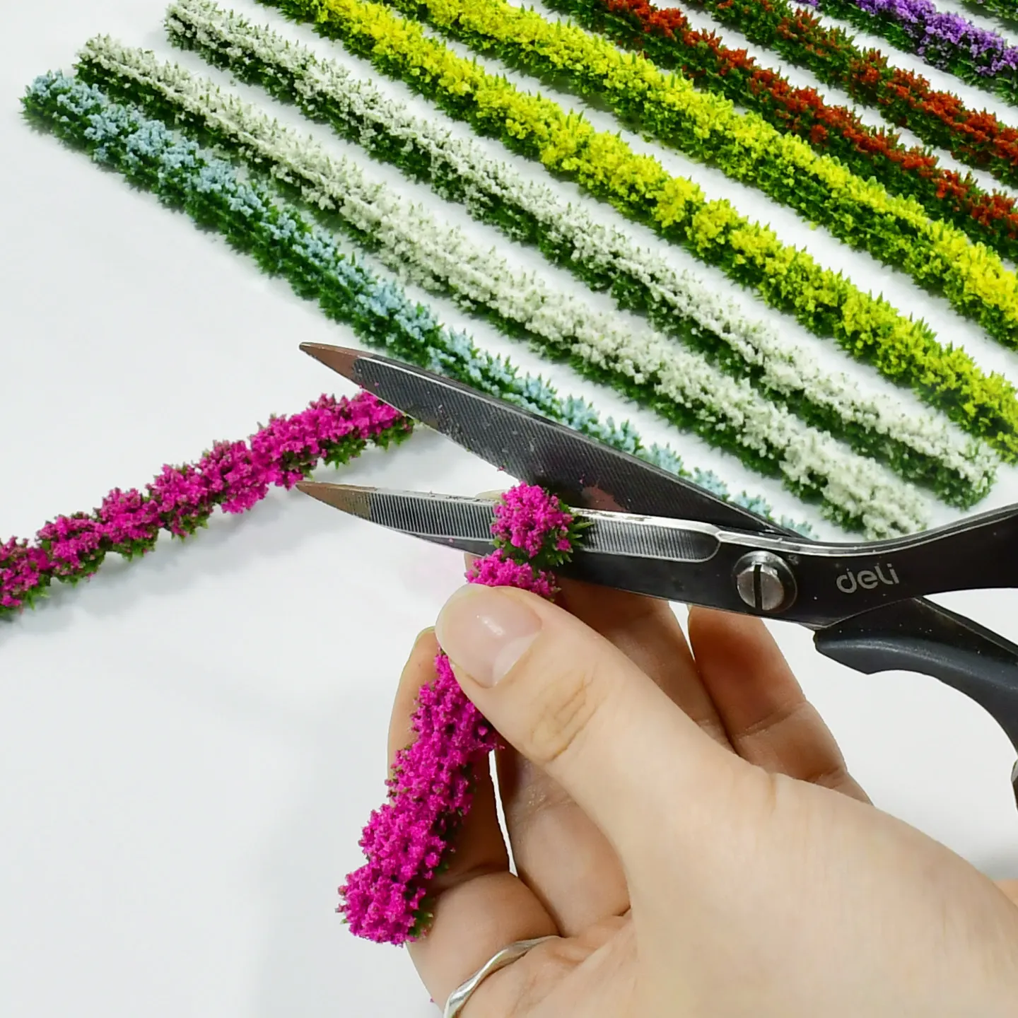 Length 20CM Mini Shrub Strips Flower Model for Making DIY Sand Table Green Belt Scene Materials Diorama Accessories 5pcs/lot