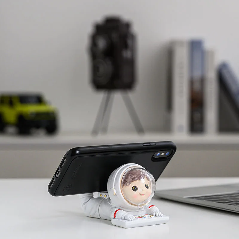 

Astronaut display stand crafts 3D phone stand creative resin phone stand desktop portable