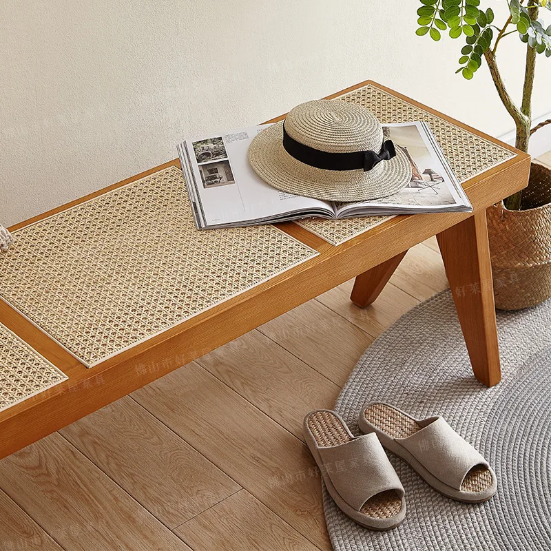 Bank aus massivem Rattan