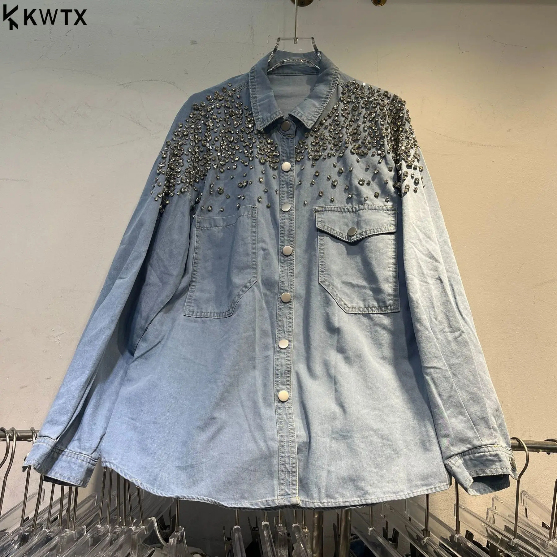 

KWTX Women's Blue Denim Jacket Single-Breasted Notch Lapel Heavy 3D Decor Pockets Vintage Chic Casual Elegant New Autumn 2025