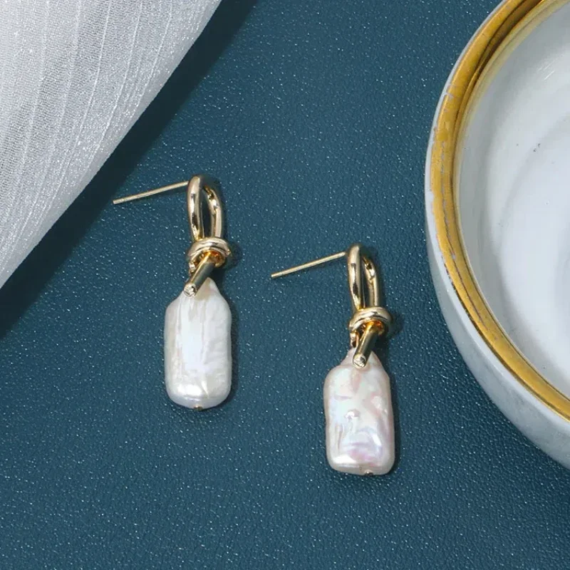 Naturalne barokowe kolczyki z perłami 18K pozłacane miedziane kolczyki sztyfty dla kobiet luksusowa biżuteria podkreślająca osobowość