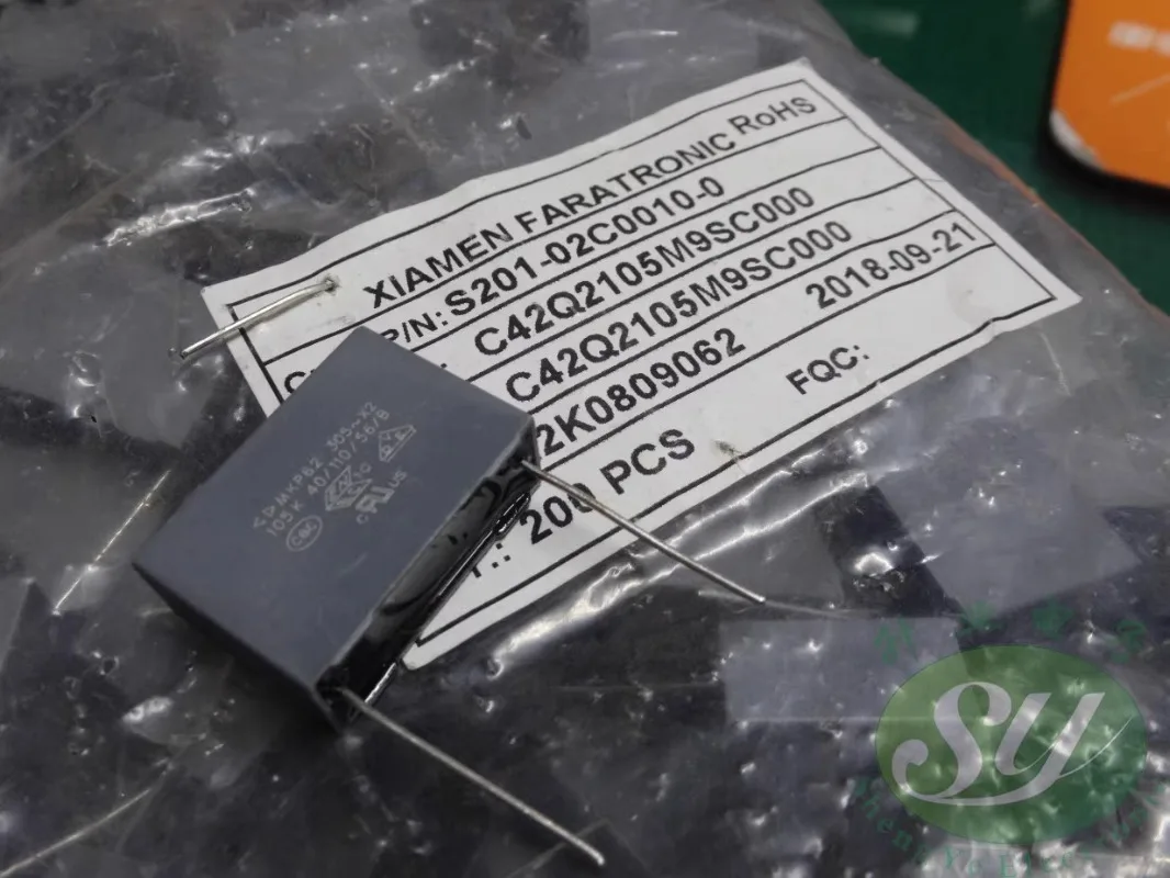 

20PCS MKP62 1.0uf/305vAC 1u0 1uf 105 New 22mm film capacitor ( thick 9.6 ) C42Q2105K9SC000