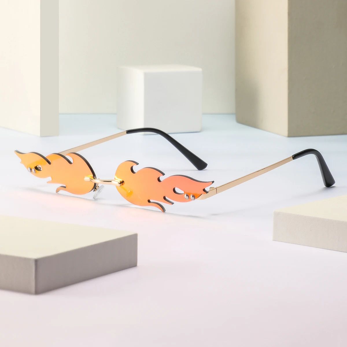 Une paire de lunettes de mode - Street Fashion Photoshoot avis et prix