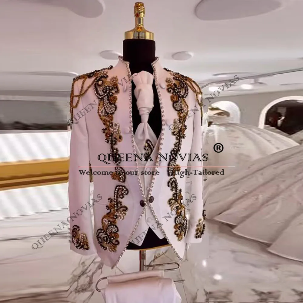 Luxury Pearls Beaded Suit Attire For Wedding Italian Design 3 Pieces Sets Groom Blazers Customized Man Banquet Groom Tuxedos