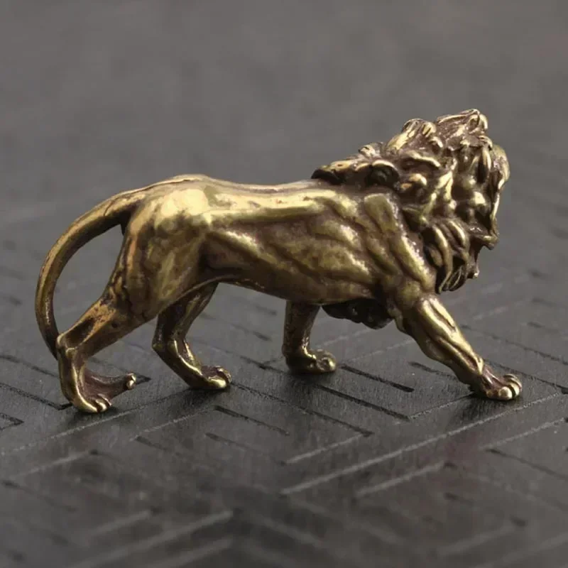 Miniature di statue di animali in rame Figurine Ornamento Tigre Coniglio Drago Leone Serpente Cavallo Pecora Scimmia Maiale Ornamenti da scrivania per ufficio