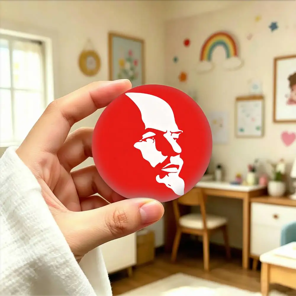 L-Lenin Founder of Soviet Communism 25 32 44 58 75mm Badges Personalized Round Brooches Pins