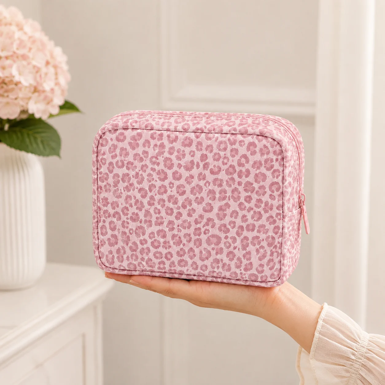 Cosmetic Bag Pink Leopard Pattern Makeup Bag Soft Zipper Travel Toiletry Organizer Beauty Pouch Storage Case for Women Cosmetics