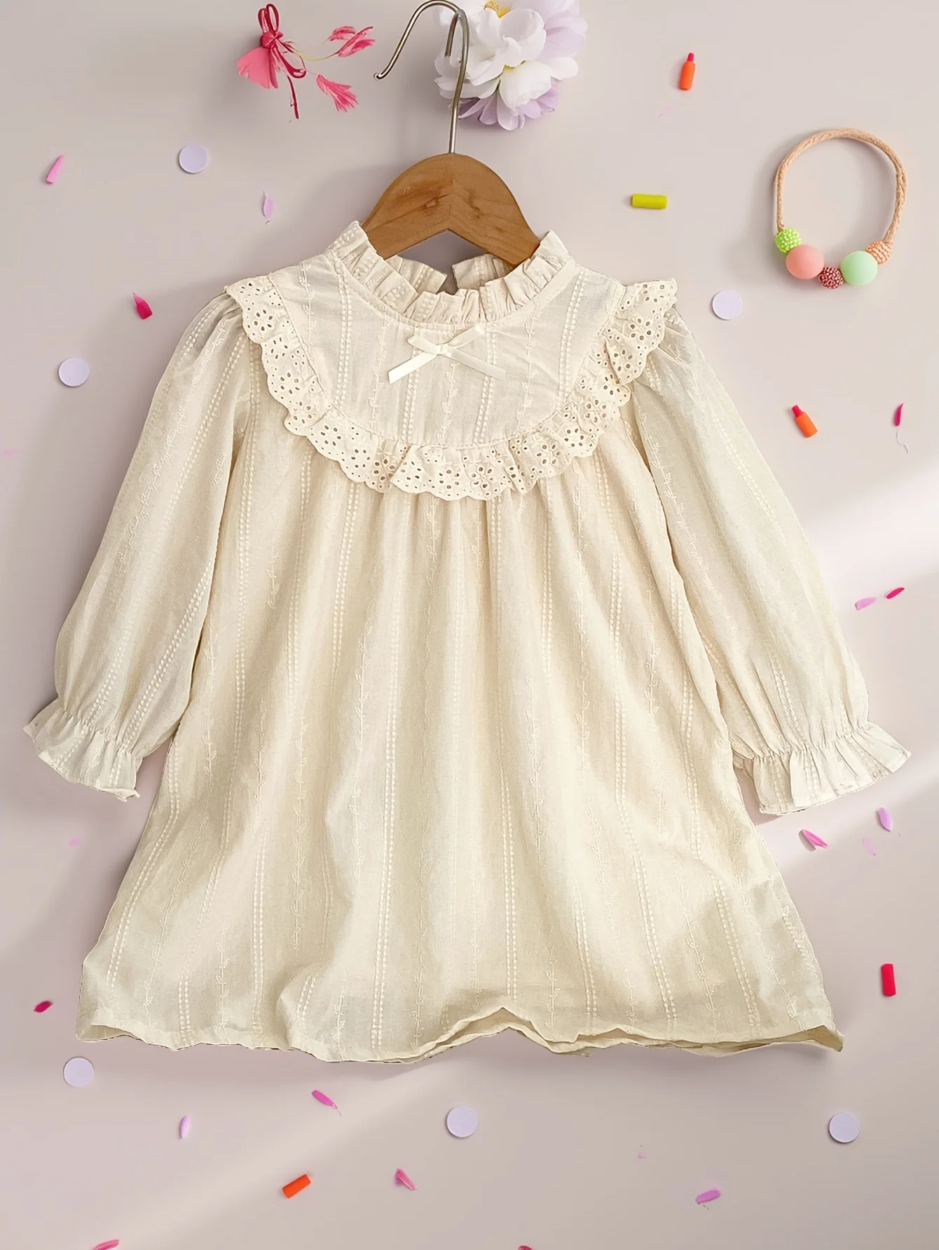 

Autumn new 0-3 year old baby clothes baby girl sisters dress delicate ear collar lace embroidery long sleeve dress