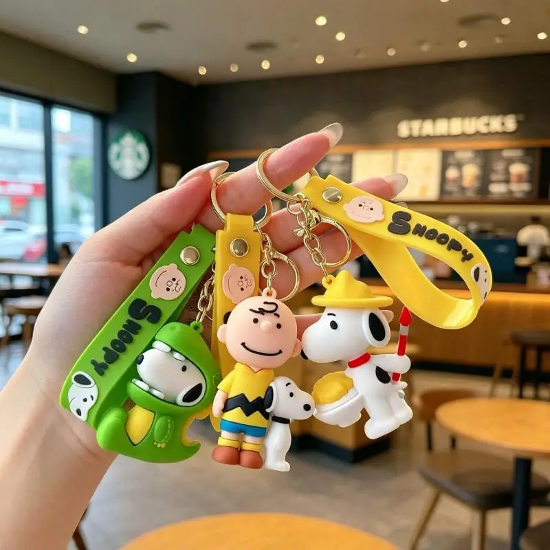 New Snoopy Keychain Kawaii Girls Backpack Pendant Cartoon Car Key Hanger Student Backpack Decoration Birthday Gift