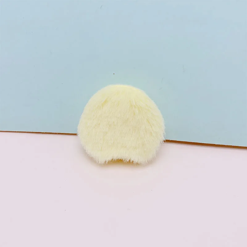 36 Stück, 4 cm, beidseitig mit Filz überzogene, kleine, runde Applikationen in Mausform, zum Aufnähen auf Kinderhüte, Stirnbänder, Haarspangen und als Accessoires. – Detail 9
