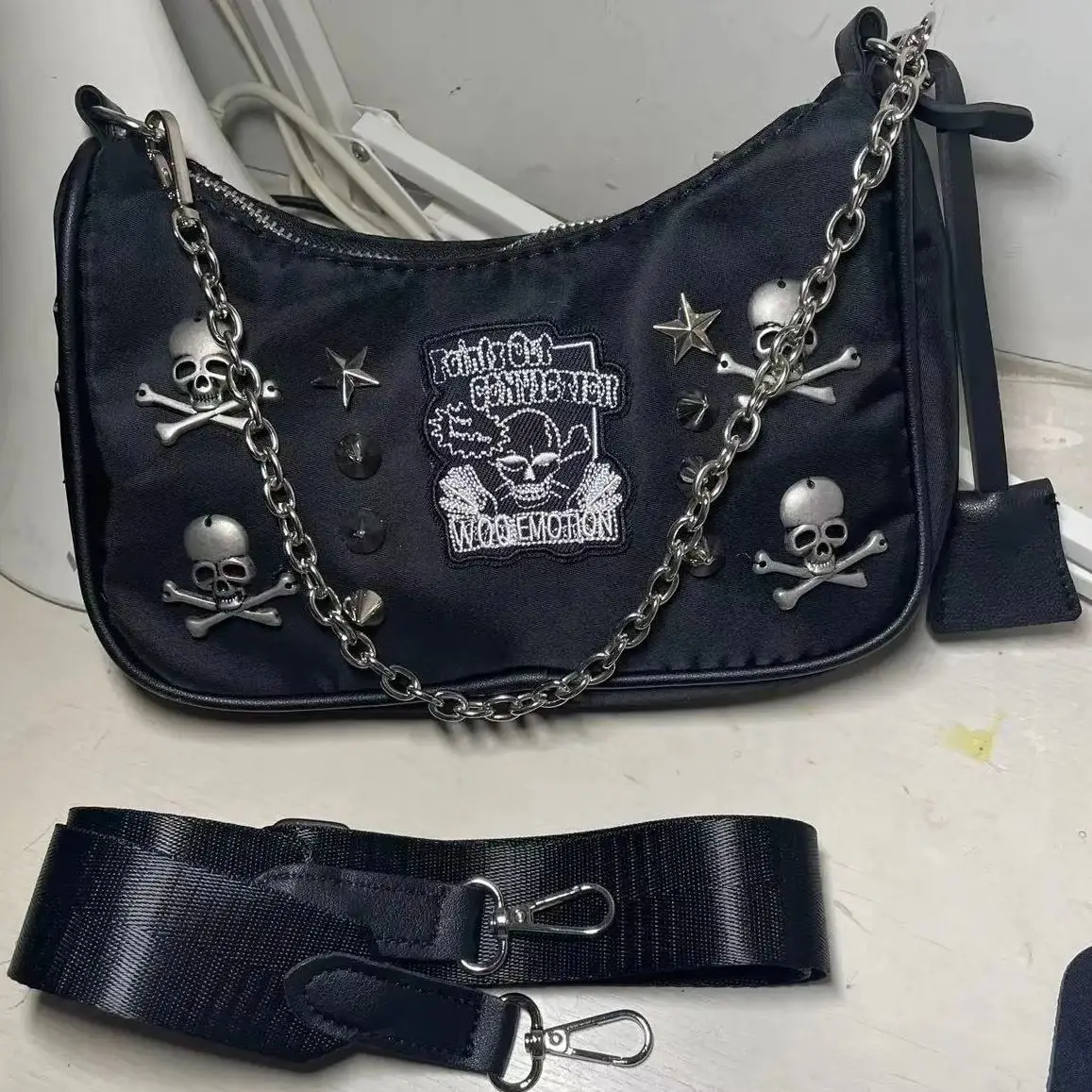 Popularna moda damska personalizacja Punk nit czaszka torba na ramię torebka czarna fajna torba Crossbody