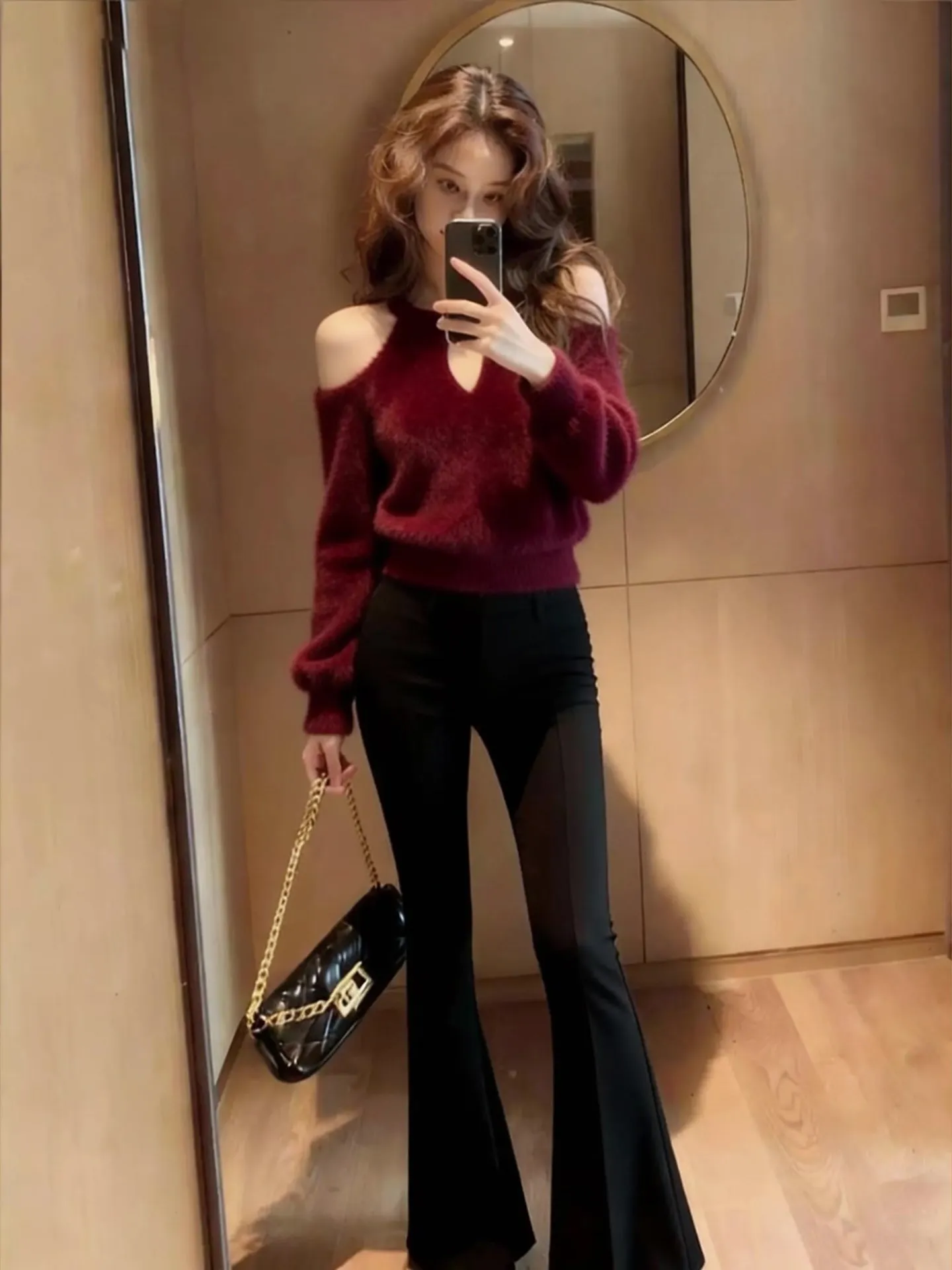 

Red oulder-baring Long Sve Knitted Sweater Ele Faion Commute High-end Slimming Versatile Top Spring 2026 New Arrival