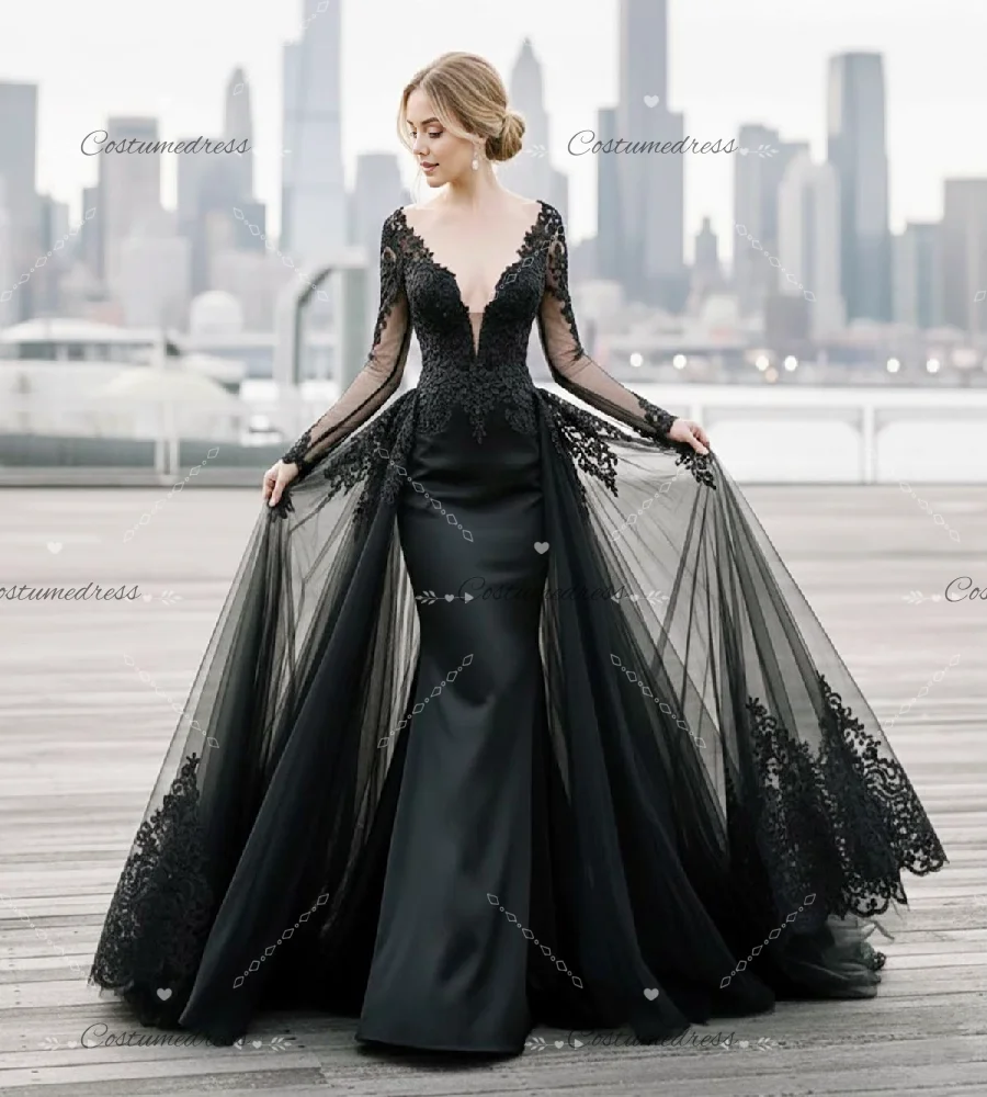 Vintage Black Gothic Wedding Dress With Overskirt Train Mermaid V Neck Lace Rustic Country Garden Bridal Dress Bohemian Beach