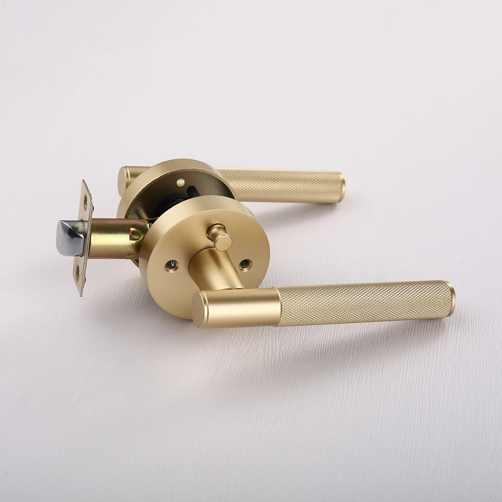 Viladepot 2PCS Privacy Door Handle Rear Knurled Handle Lever Matte Gold Round Base Bedroom Bathroom Door Lock Reversible