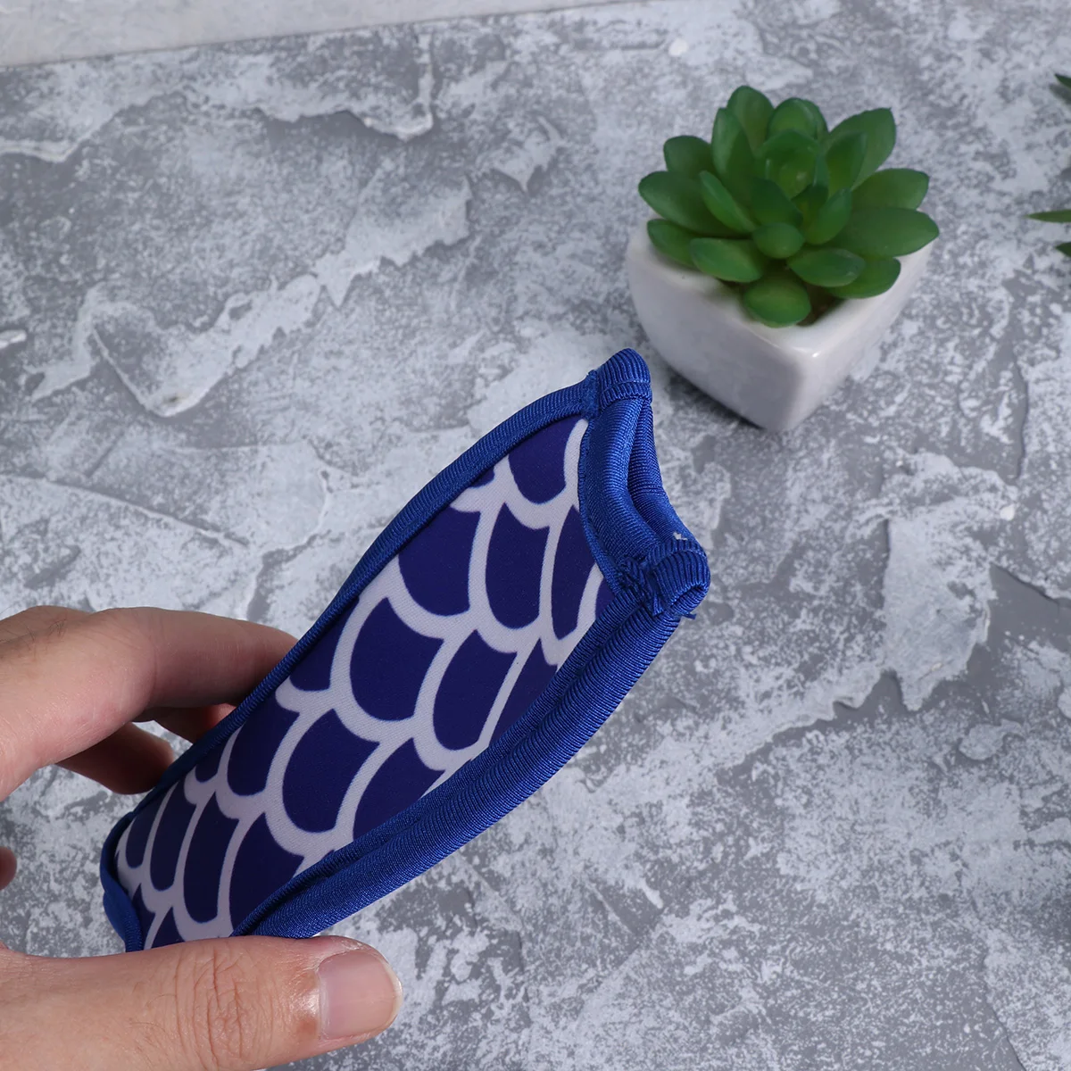 

Fish Pattern Popsicle Set Ice Sleeves Freezing Insulation Case Lightweight Thin Size Dry Clean Floor Kids Adults Picnic Daily