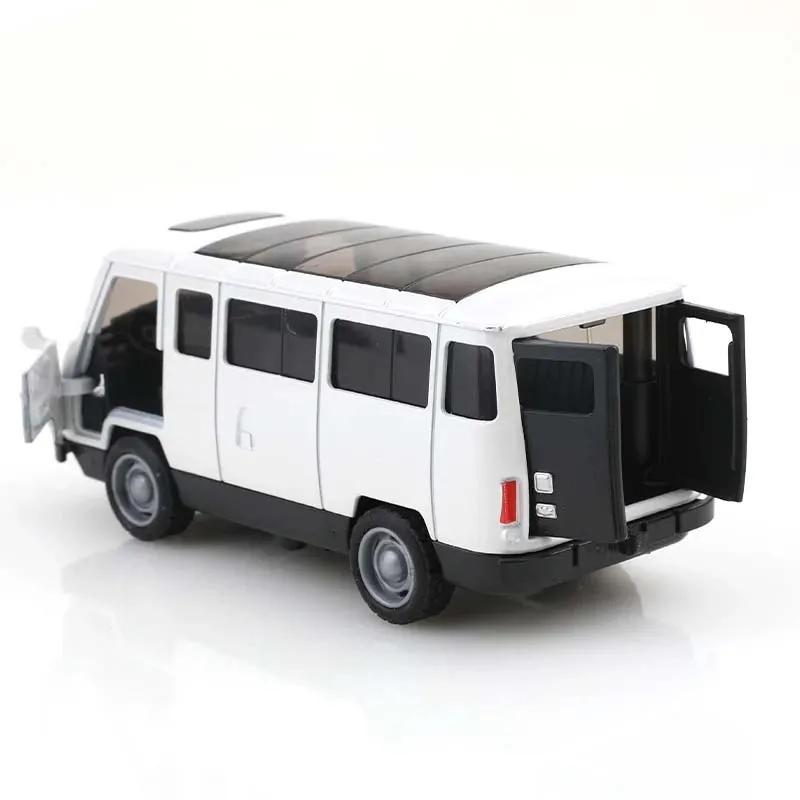 UAZ liga vintage van modelo de carro off-road puxar para trás brinquedo de veículo em miniatura para crianças presentes