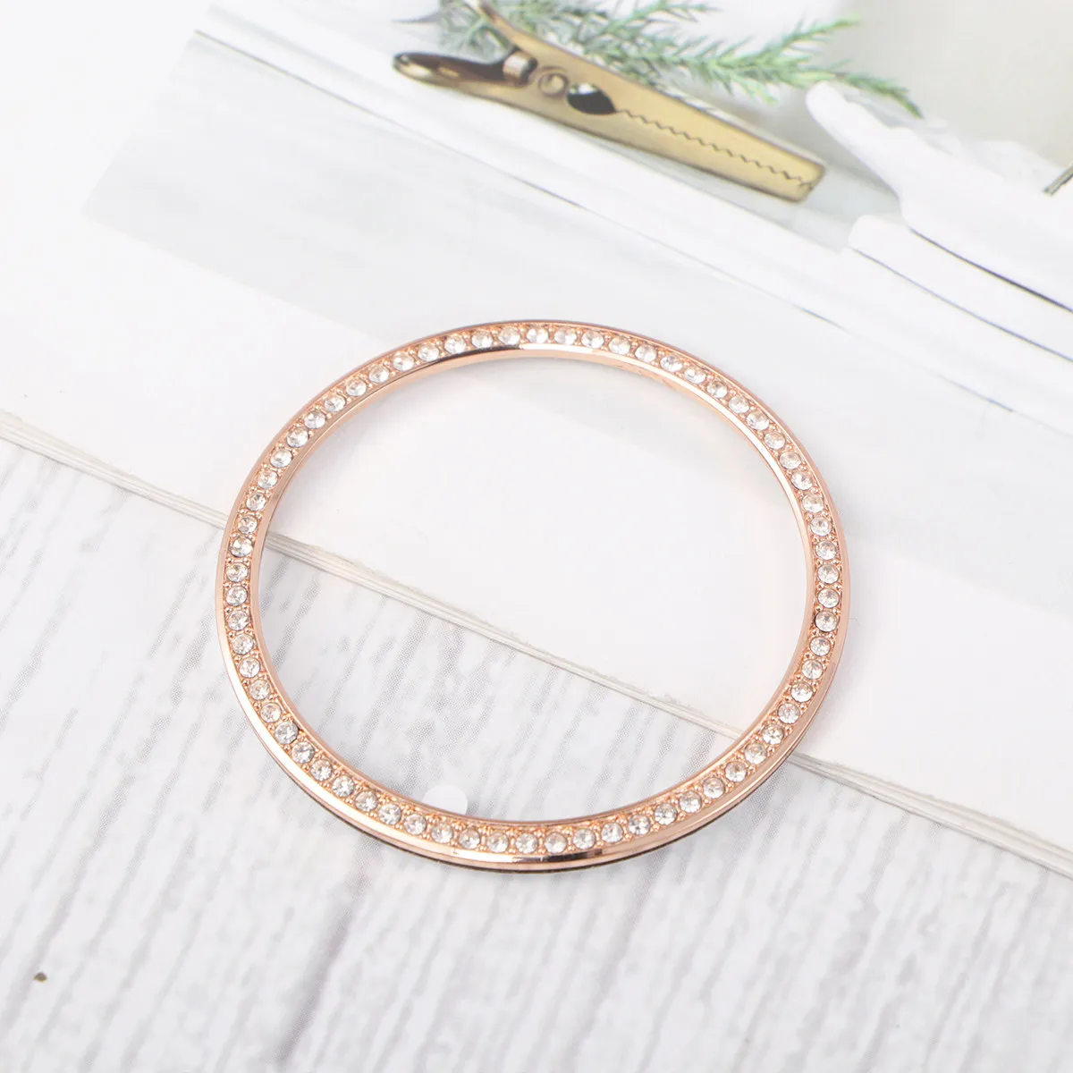 Diamond-Encrusted Bezel Ring for 46Mm Rose Gold Alloy Scratch Protector Collision Guard Smart Watch Upgrade Fashion