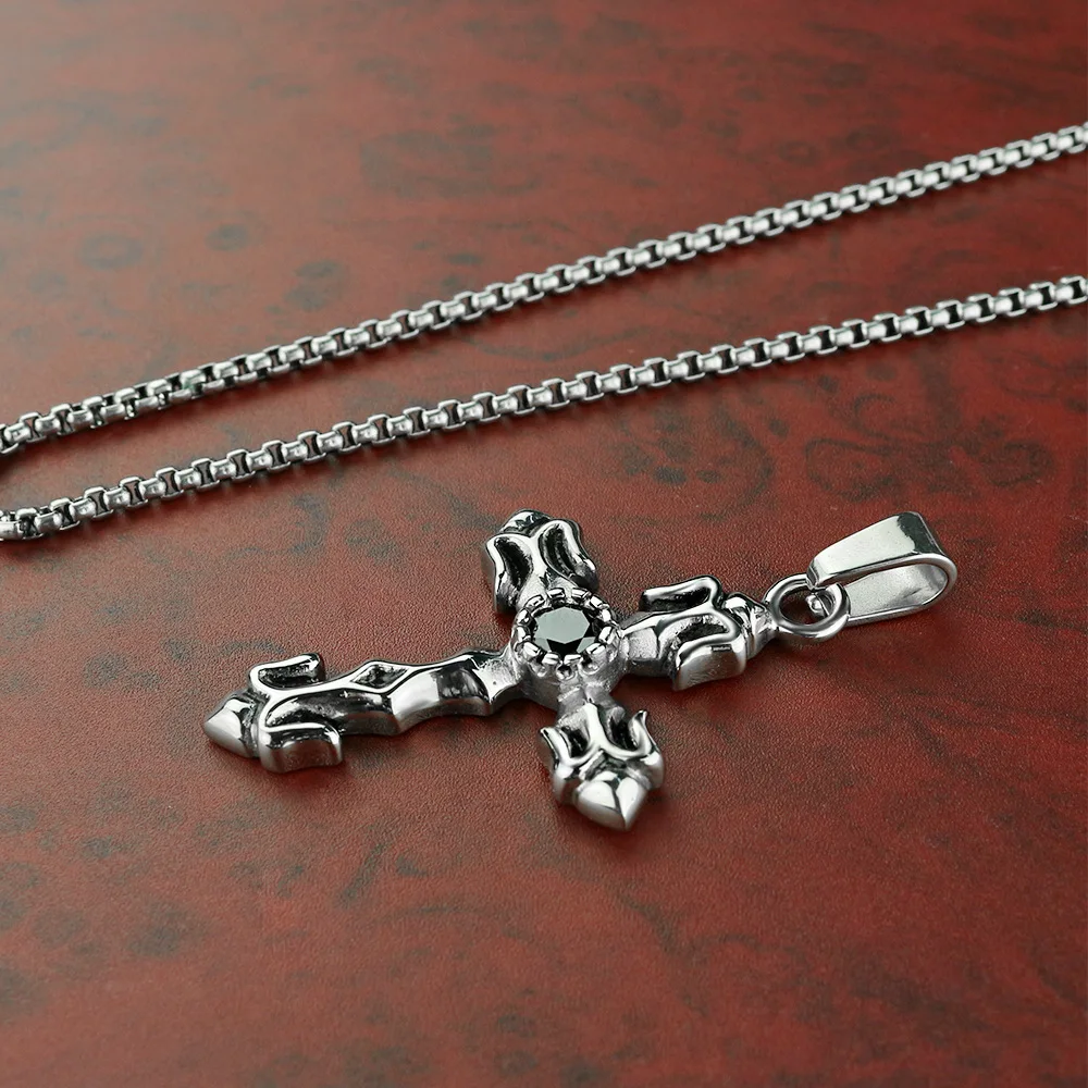 Personalized Titanium Steel Black Diamond Cross Pendant Stainless Steel Zircon Casting Men's Necklace Outdoor EDC tools