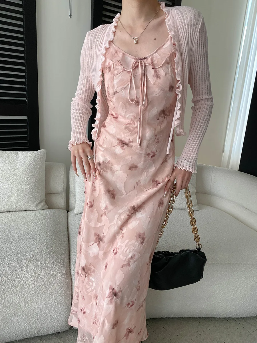 Frühlings- und Sommer-Set für Damen: Rüschenkleid mit Schnürung und Blumenmuster sowie Strickjacke – Detail 23