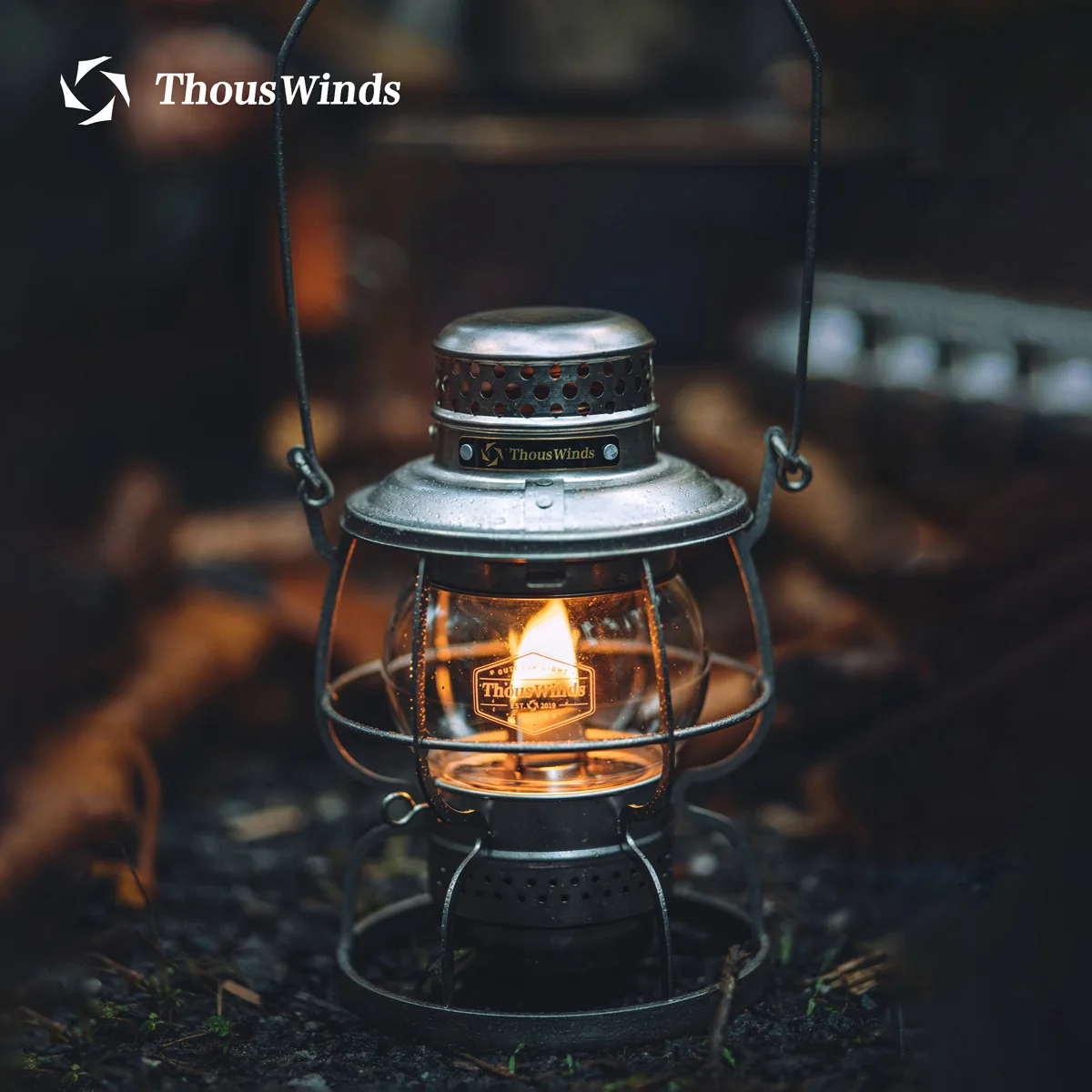 ThousWinds Railroad Camping Lantern Outdoor Lights Emotion Vintage Kerosene Oil Lamp for Travel Picnic Lighting Camping Supplies