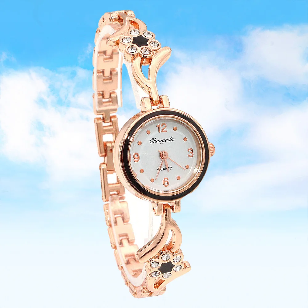 Fashionable Ladies Quartz Watch Rhinestone Electronic Digital Timepiece for Women's Stylish Accessory