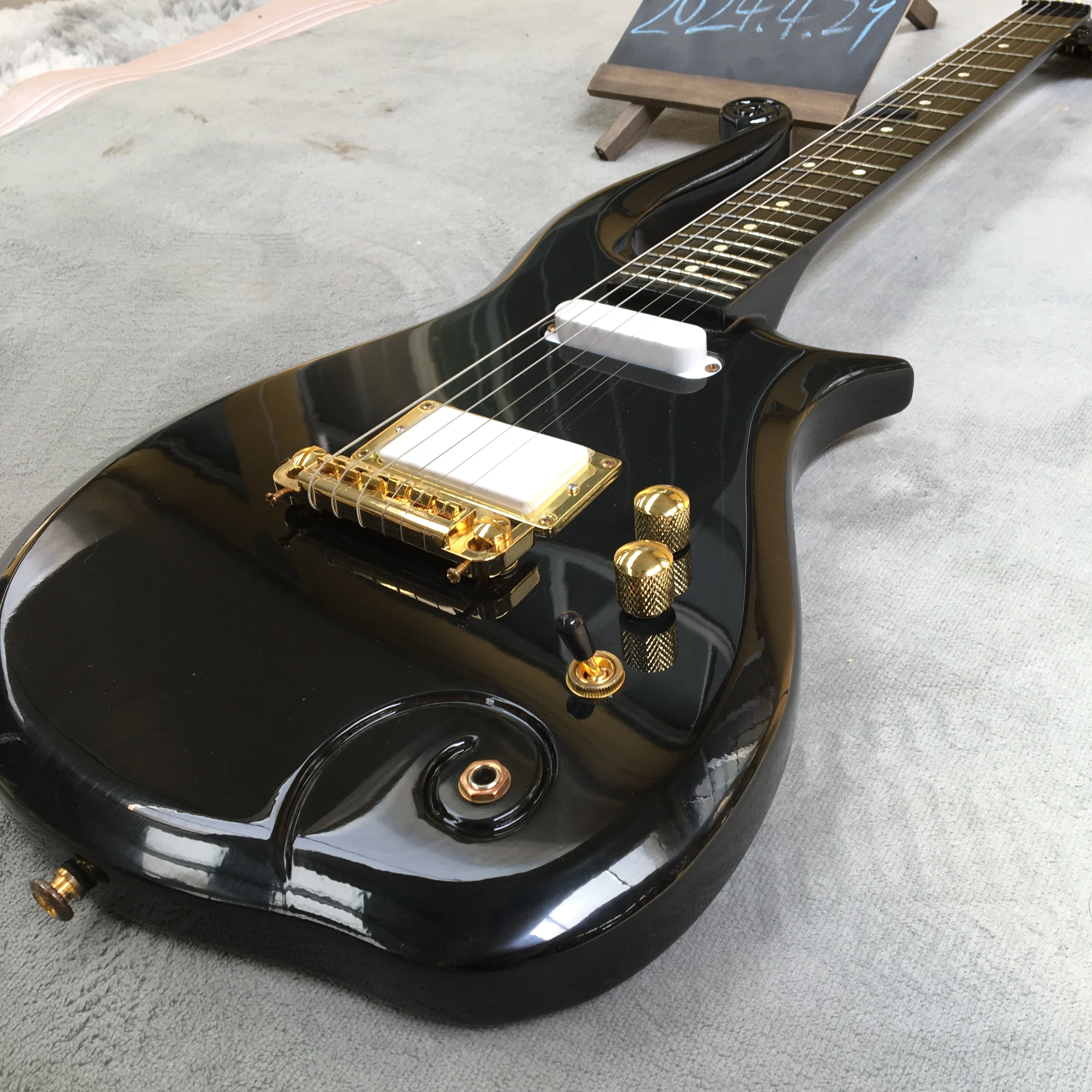 6-string special-shaped electric guitar in stock guitars gold hardware guitarra free shipping  black prince cloud guitars