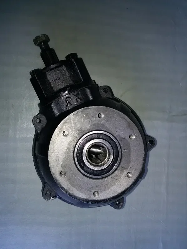 Zongshen, Longxin, Loga tricycle rear axle gear bag, rear tooth bag gearbox body assembly