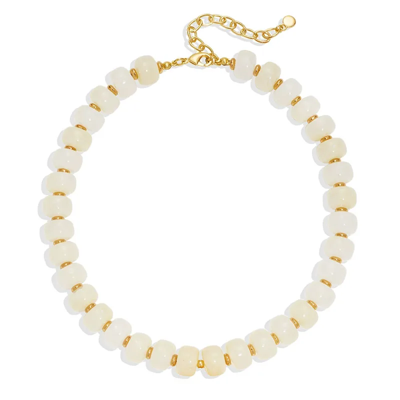 

New Pure Colour Resin Acrylic Necklace Handmade Beaded Necklace Love-shaped Pendant Bucket Bead Clavicle Chain Lady