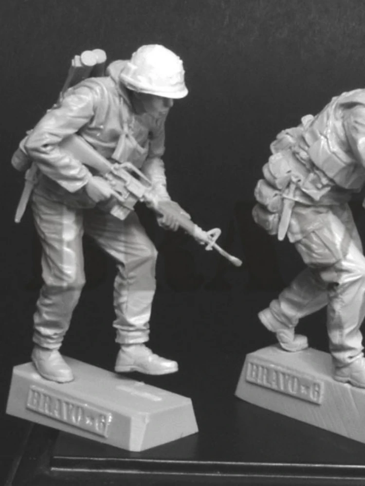 1/35 Scale Resin Figure Model Kit modeling USMC - Around The Corner Unassembled and Unpainted Kit Miniature