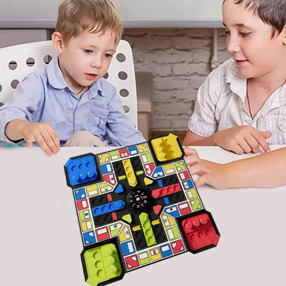Multiplayer Vliegend schaakbordspel Kunststof puzzel Elektronisch vliegend schaakspel Multifunctionele dammen Tafelspellen Schaakspeelgoed