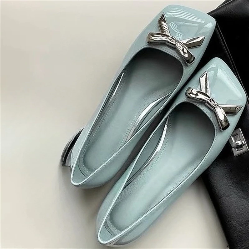 

Женские туфли из лакированной кожи с металлическим бантом на плоской подошве, модельные туфли с квадратным носком, удобные туфли Мэри Джейн, женские туфли Zapatos De Mujer