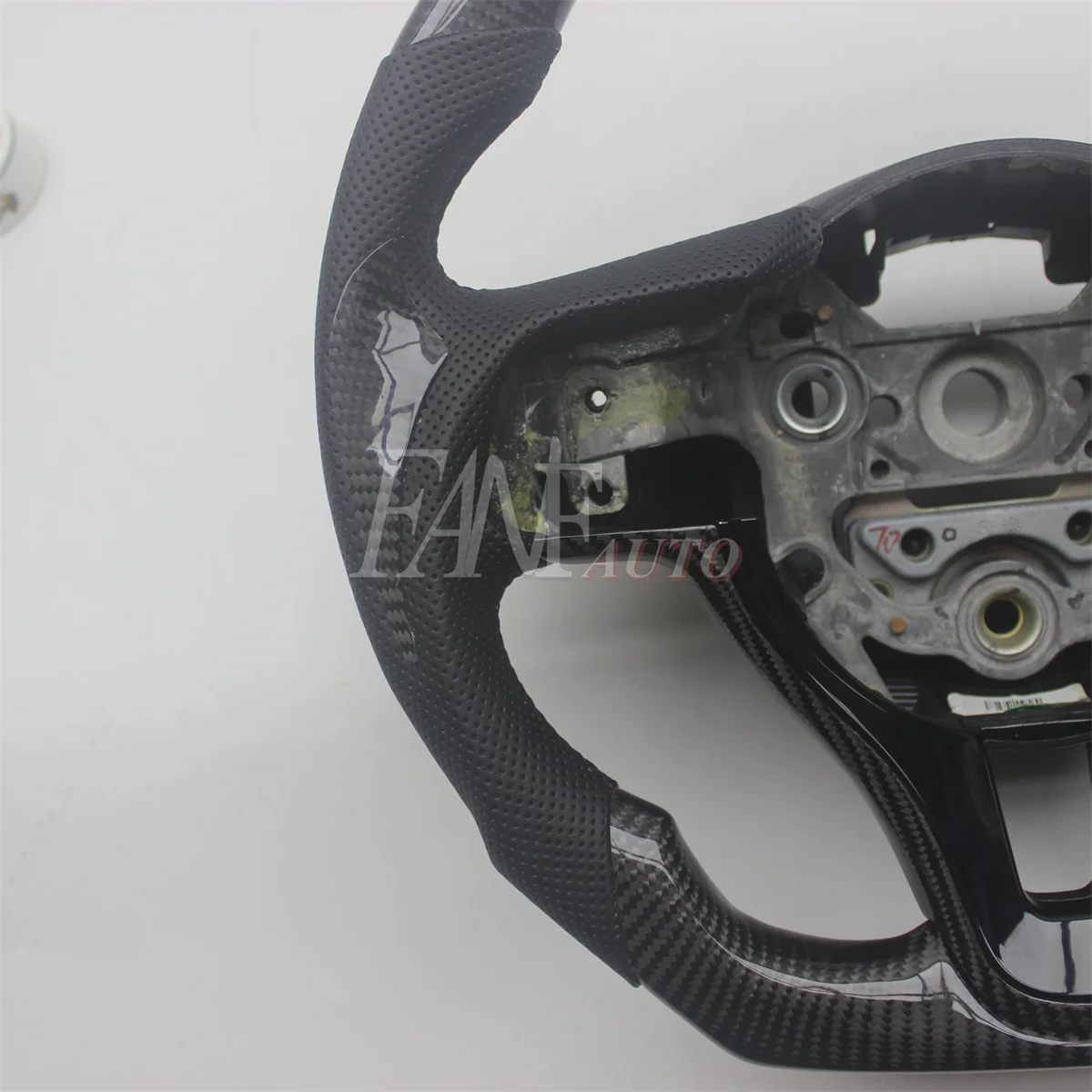 Replacement Real Carbon Fiber Steering Wheel with Leather for Kia Optima K5 2016-2018