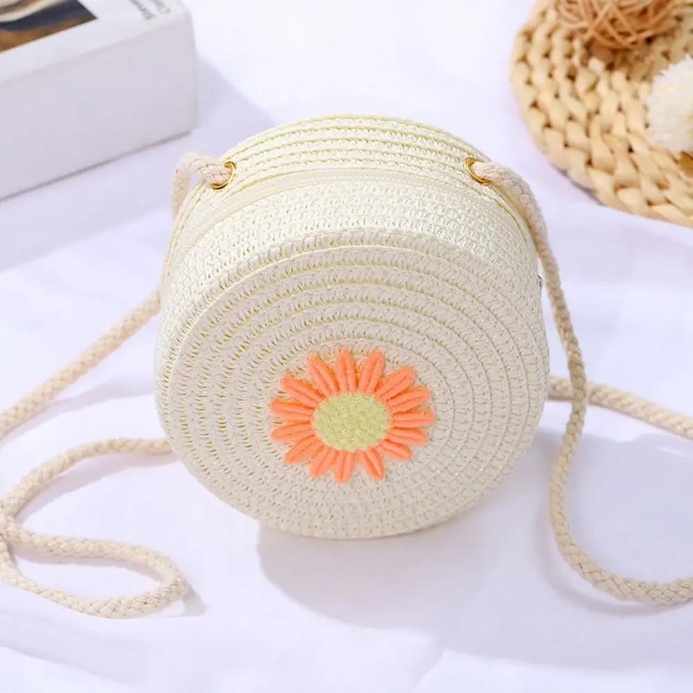 Runde Strohs ack Frauen gewebte Cross body Strand tasche für Damen niedlichen Rattan handgemachte gestrickte Umhängetasche Süßigkeiten Farbe kleine