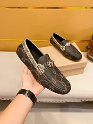 Mocassins de couro genuíno para homens, sapatos casuais, pés com tampa de cabeça redonda, couro macio, estilistas italianos