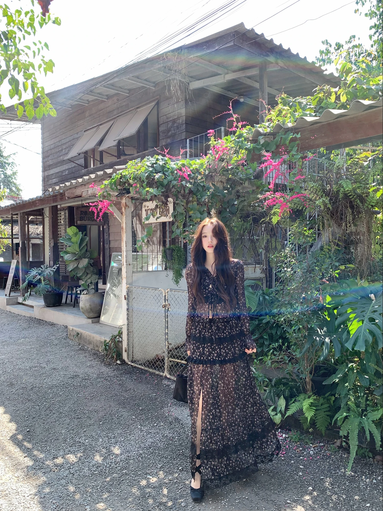 

Женский комплект Neurcz: топ с длинным рукавом из шифона с цветочным принтом и асимметричная юбка-полусолнце с разрезом, утягивающий силуэт