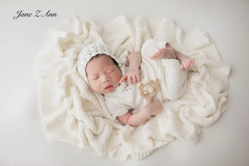 Newborn baby photo props infant white handmade knitted hat romper blanket bell xmas tree accessories