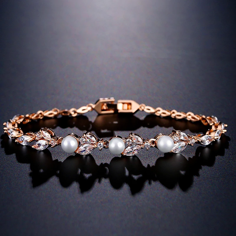 ZAKOL Neue klassische Blatt-Zirkon-Imitationsperlen-Charm-Armbänder für Frauen, Hochzeit, Braut-Armband, weiblicher stilvoller Schmuck – Detail 6