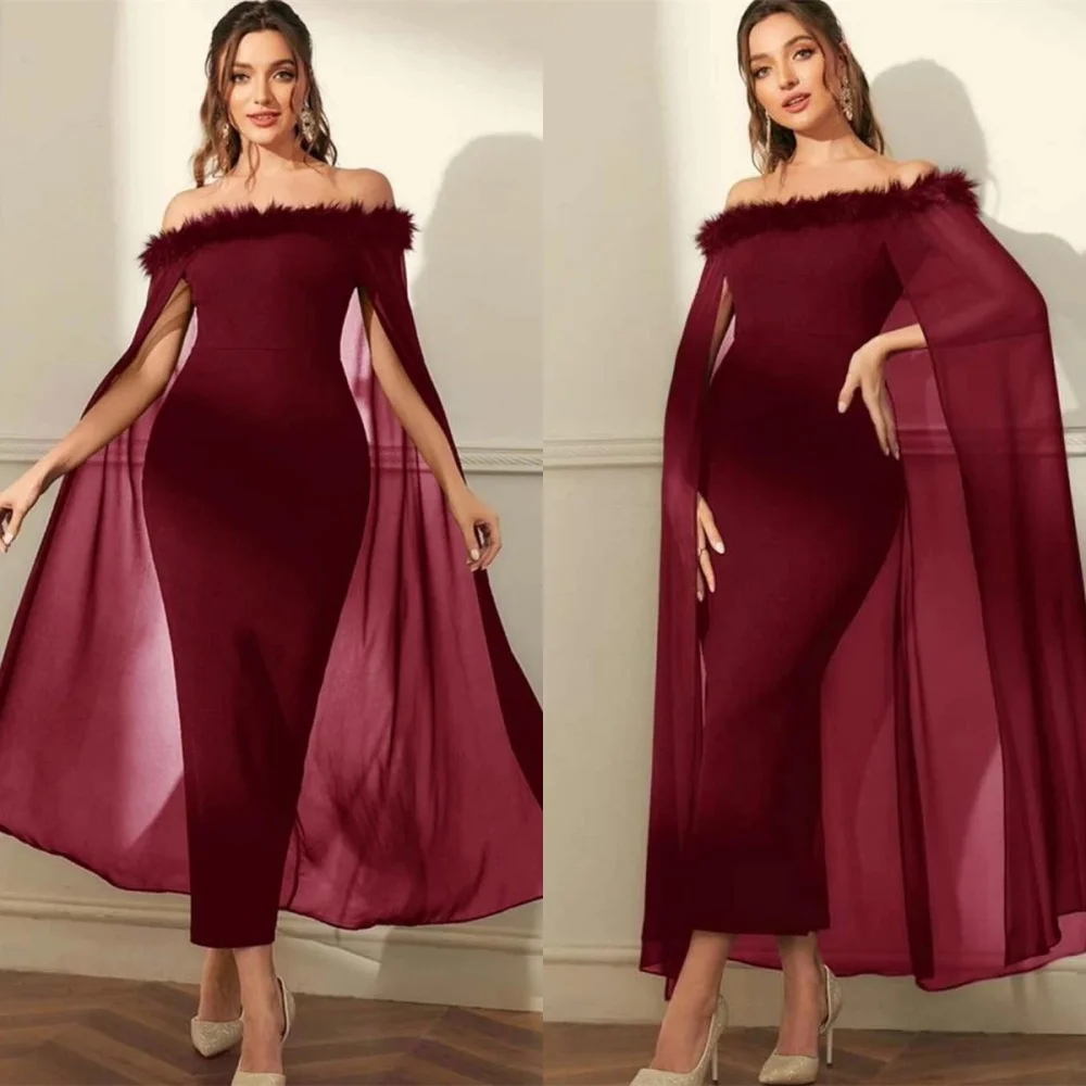 

Customized Elegant Burgundy Jersey Evening Dress Delicate Strapless Off the Shoulder Short Sleeves Feathers Homecoming Dress