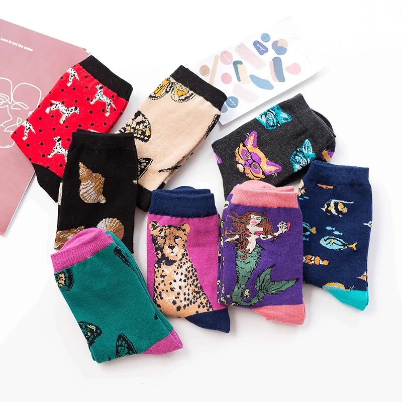 New Autumn Winter Cartoon Funny Socks Women Vintage Casual Ladies Cotton Socks with Butterfly Dogs and Cats 102202