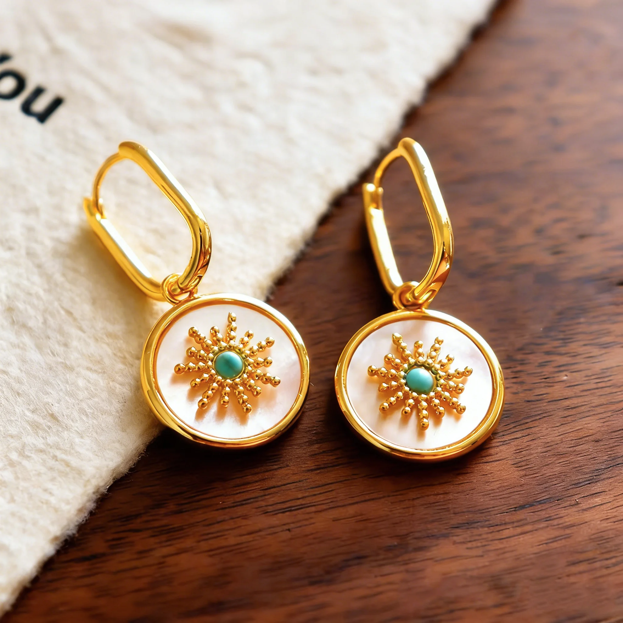 

Hot-selling Exquisite Shell Natural Stone Earrings Fashion Retro Light Luxury High-end Niche One Multi-earring Women's New