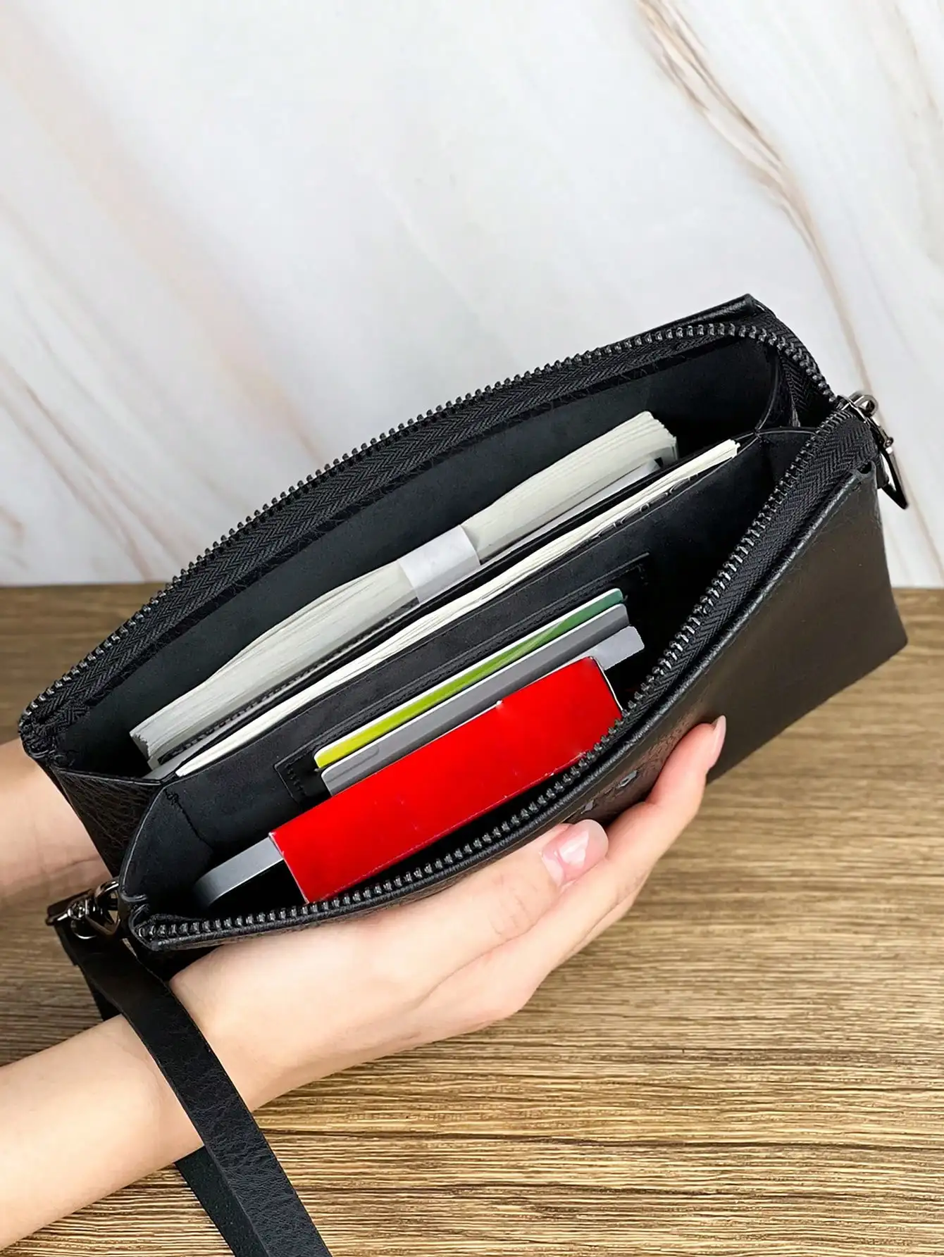 Fashion Retro Men\'s Clutch Bag Business Large Capacity Portable Wristlet Underarm Cell Phone Bag