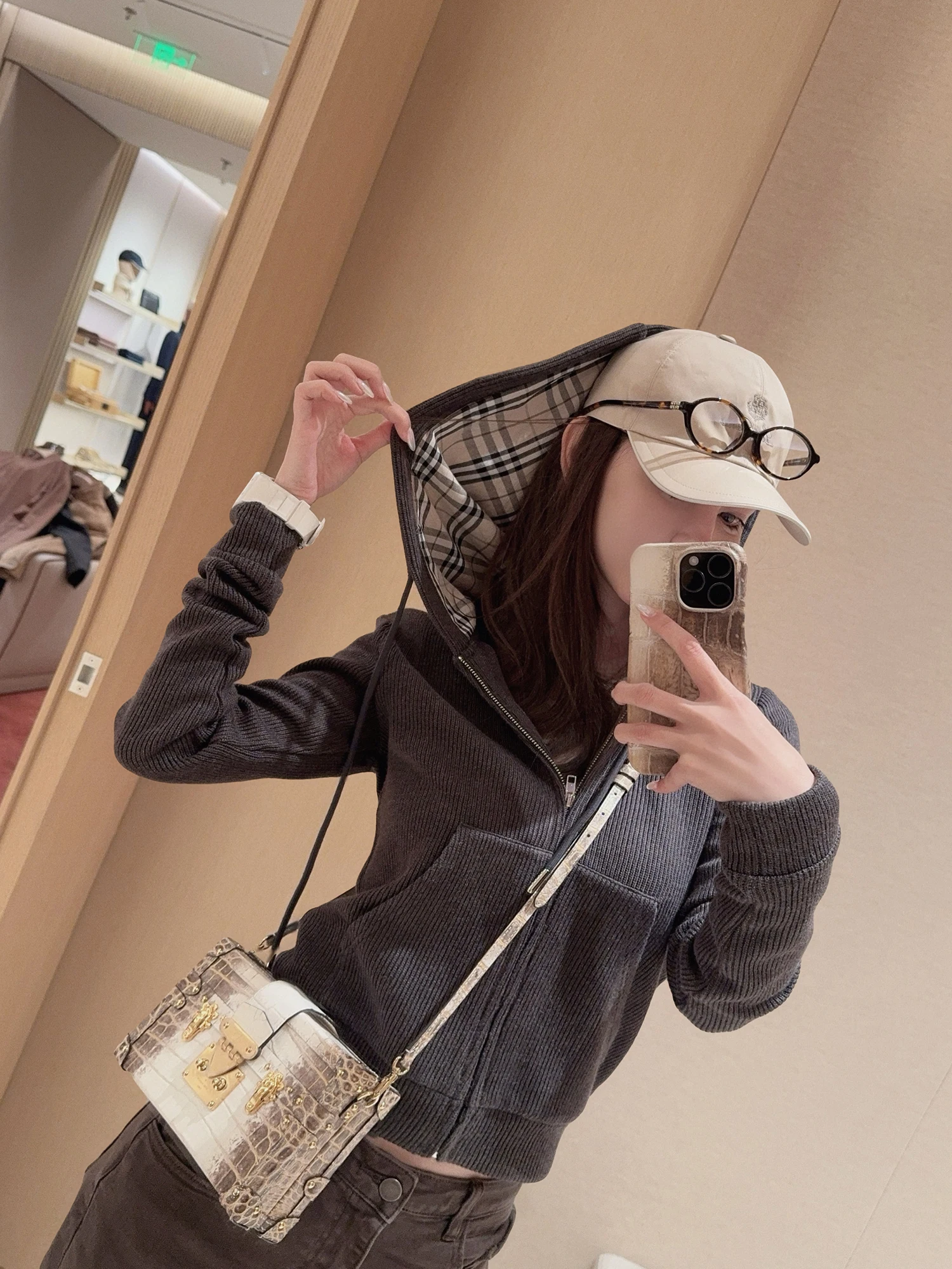 

Zhaochencen Plaid Patchwork Hooded Knitted Cardigan Women's Slim Fit Zipper Top Breathable Comfortable Long Sve Autumn Design