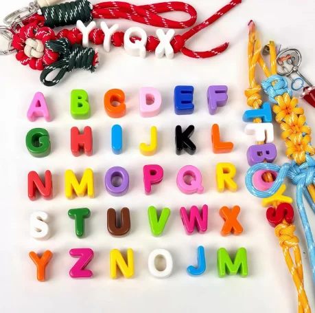 Números y Letras de 20 mm. Cuentas de Color Sólido. Cuentas espaciadoras, cuentas acrílicas, accesorios para cadenas DIY, artículos decorativos.