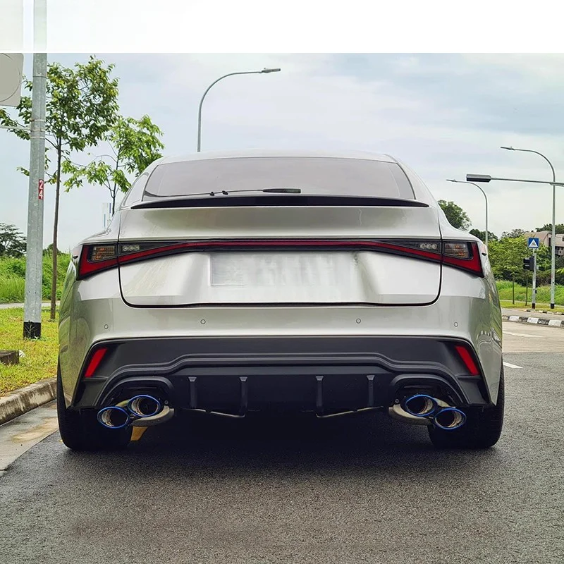 Best Choice Carbon Full Body Kit Front Rear Lips Side Skirts Rear Wing for Mid-Size Sedan 2022 Off-Road